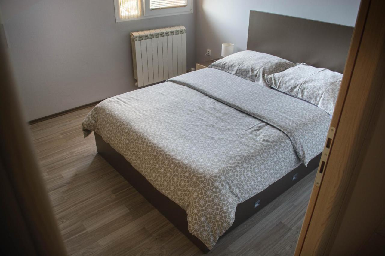 Apartmani Janjic Баня-Лука Экстерьер фото